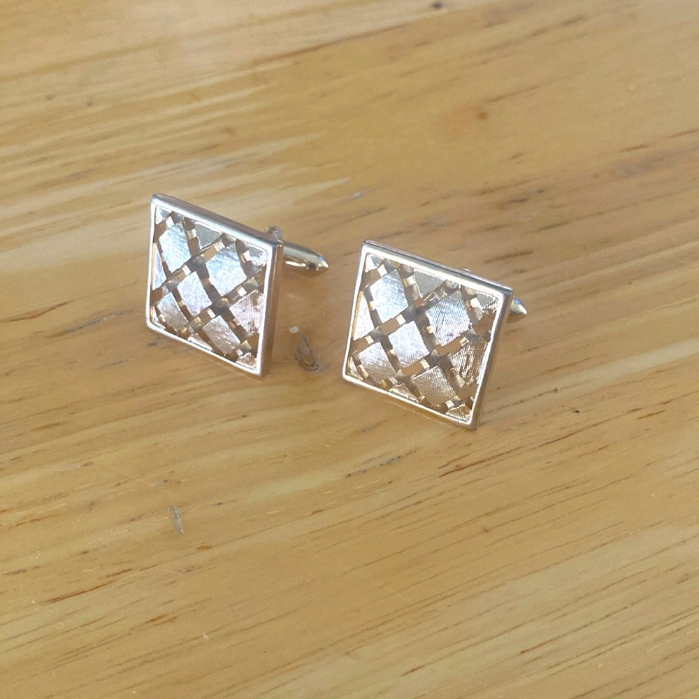 Gold Tone Swank Square Grid Patch Design Cufflinks